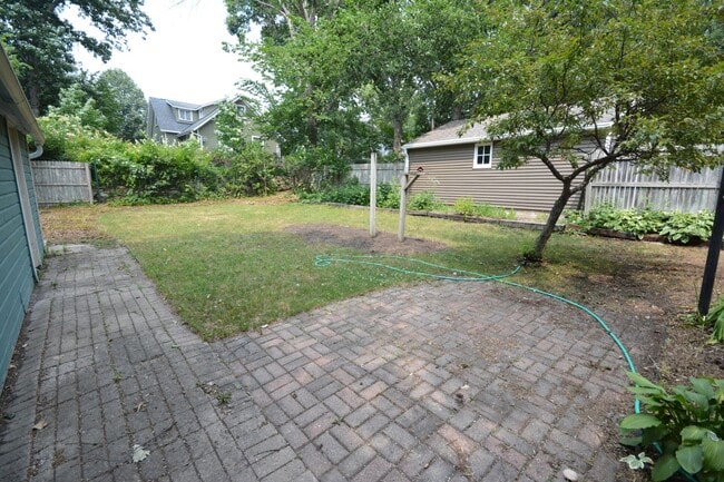 Photo - Beautiful 4 Bedroom With Modern and Unique...