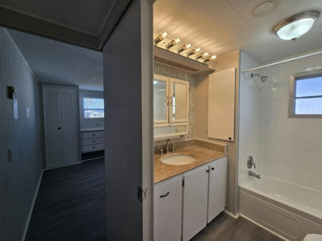 Photo - 311 50th Avenue Plaza W