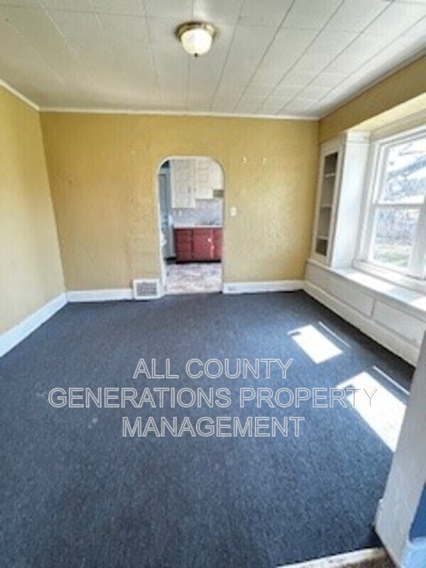 Photo - 1011 E 140th St Unit Up