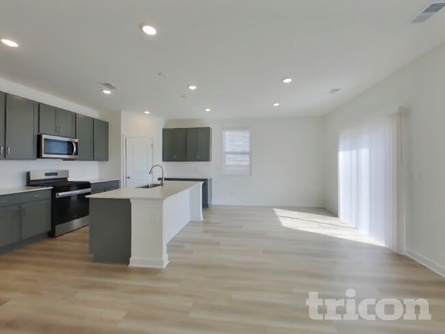 Photo - 5311 Carnegie Rd