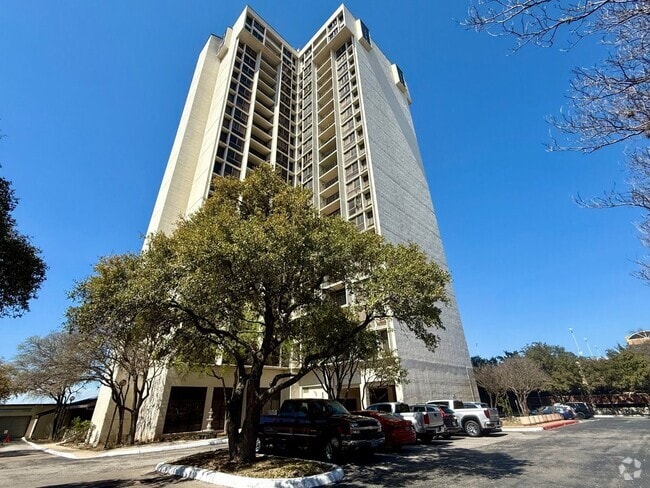 Building Photo - 7701 Wurzbach Rd Rental