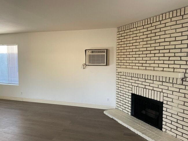 6104 Cahuenga Boulevard - 6104 Cahuenga Boulevard Apartments