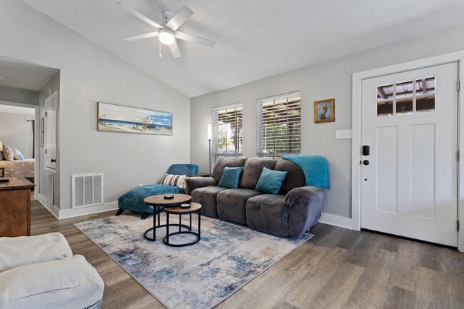 Photo - 6733 Mary St Unit SI ID1491689P