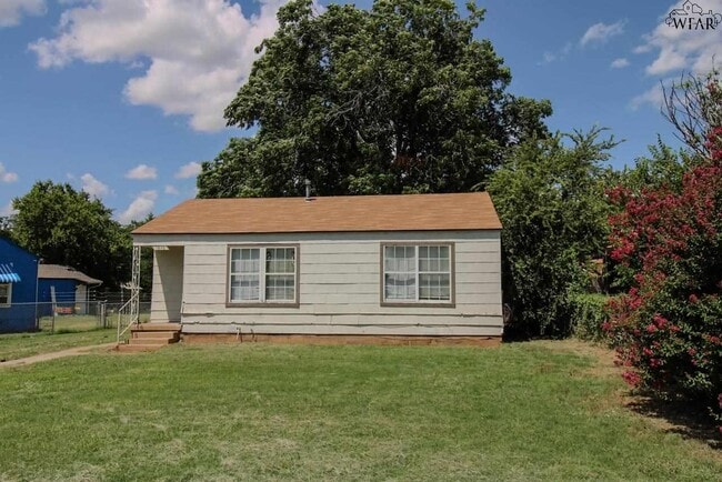 Photo - 1640 Hawes Ave House