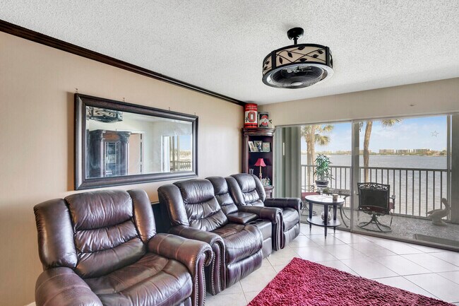 Photo - 100 Waterway Dr S Unit 209