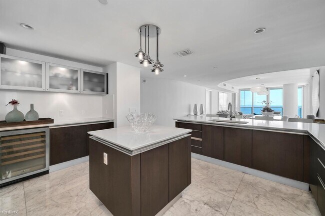 Photo - 4 br, 4.5 bath Condo - 17001 Collins Ave A... Unit Apt 3001