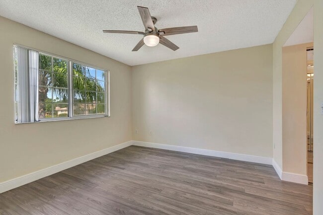 Photo - 600 Crestwood Ct N Unit 609