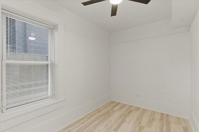 Photo - 2607 W Haddon Ave Unit 1r