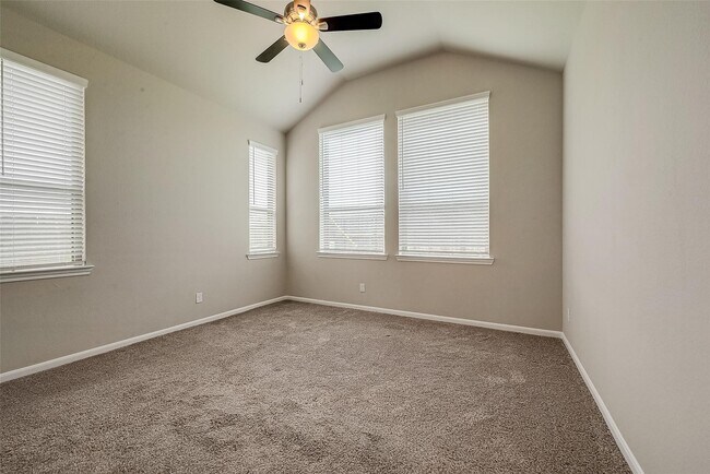 Building Photo - 2559 Terrace Point Dr