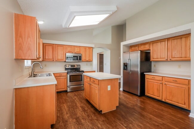 Photo - 1829 Northglen Cir