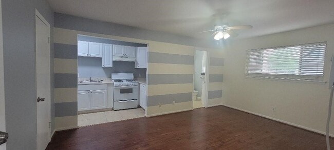 Building Photo - 1806 W Main St Unit 5 Rental