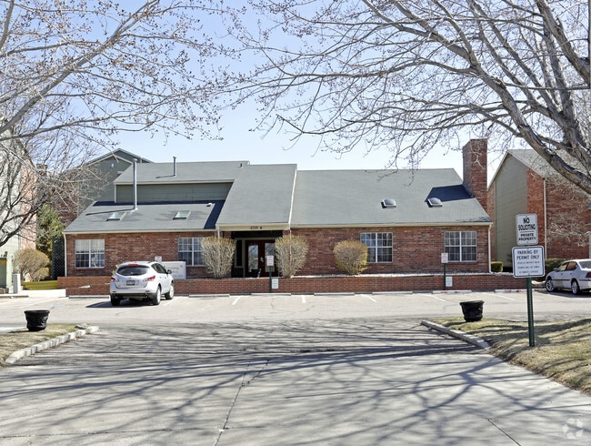 Leasing Office - Beverly Place