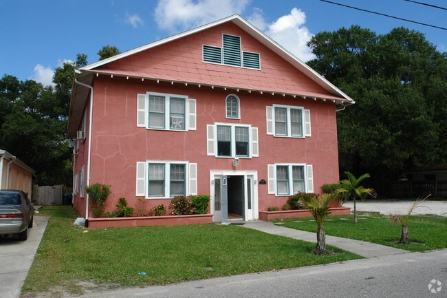 Building Photo - 1661 8th St Rental