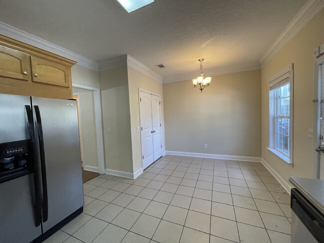 Photo - Townhouse for Rent