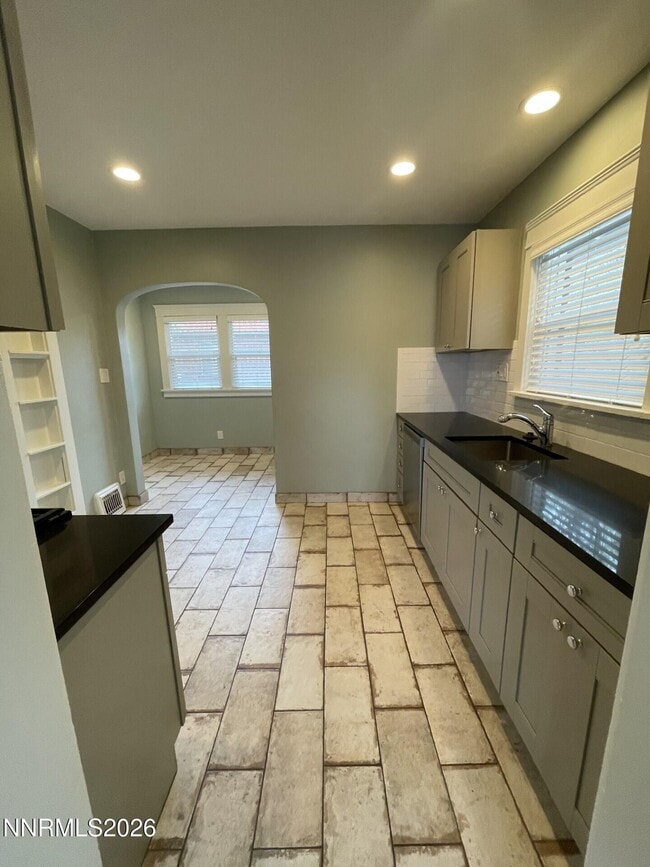 Photo - 125 Malone Ln