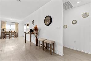 Photo - 211 Camargue Dr