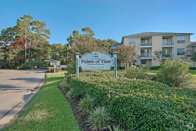 Building Photo - Must see this 1B/1B condo located behind G... Unit 807