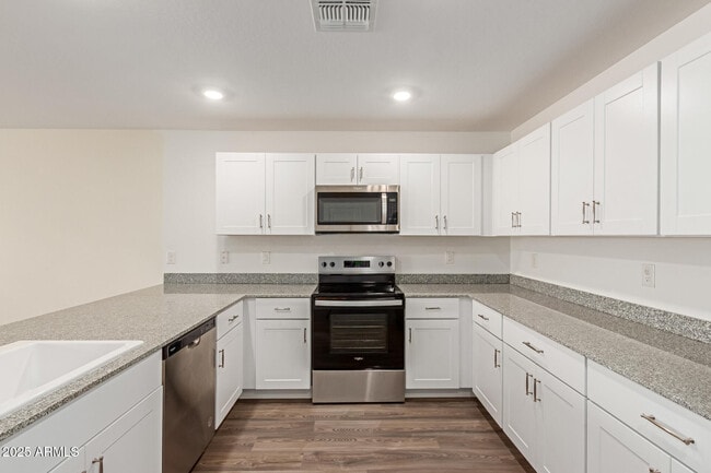 Photo - 1610 W Laguna Dr