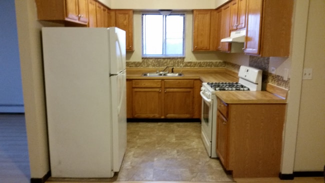 Photo - 7718 Wildwood Ct Apartment