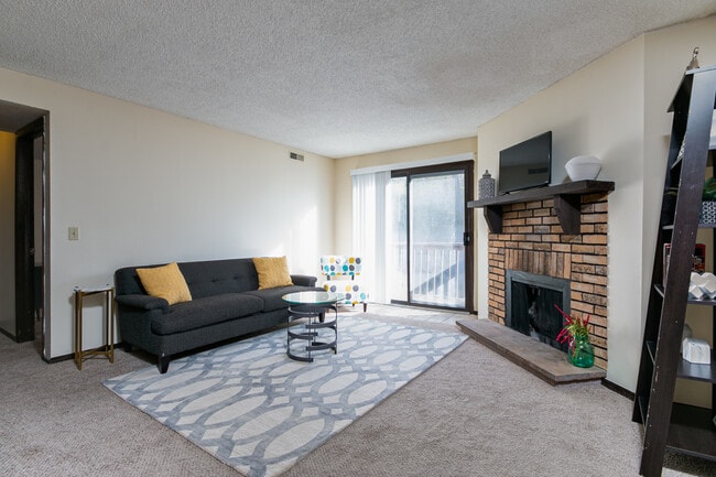 1524 McCain Lane