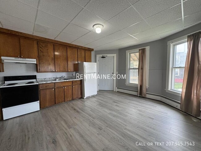 Photo - 131 College Ave Unidad 1
