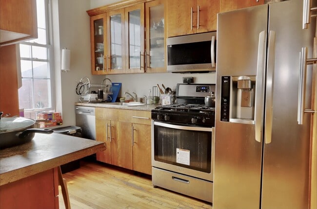 Building Photo - 328 Palisade Ave Unit 2