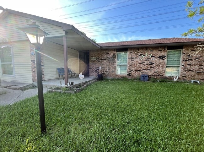 Building Photo - 14443 Edenglen Dr