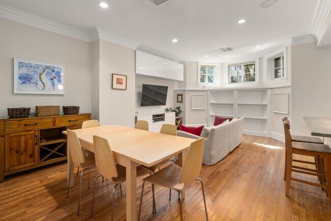 Photo - 299 Marlborough St Unidad 1