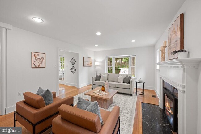 Photo - 4830 Brandywine St NW