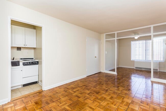 Parquet Hardwood Floors - Empire Apartments