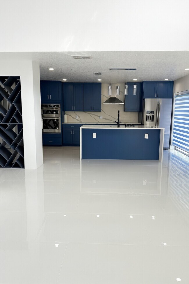 Photo - 209 Southbridge Cir