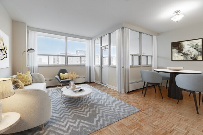 Photo - 4415 Bathurst Street