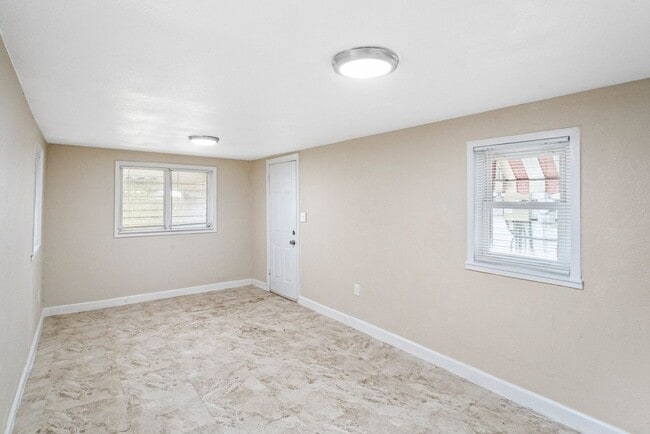 Photo - 8108 N Alaska St Unit 8108 1/2 N Alaska St