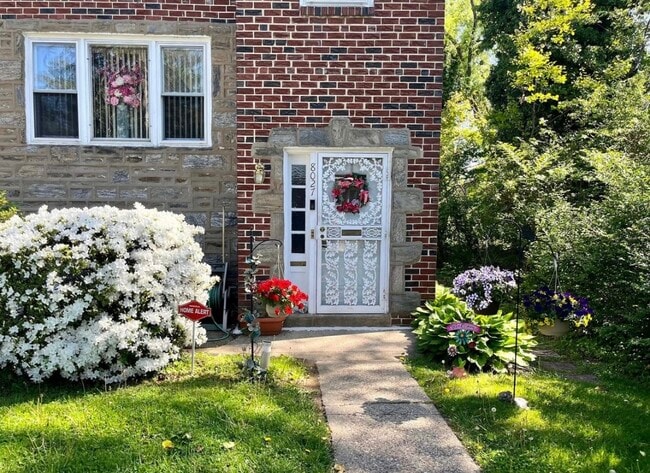 Building Photo - 8027 Rodney St Unit 8027 Rodney street