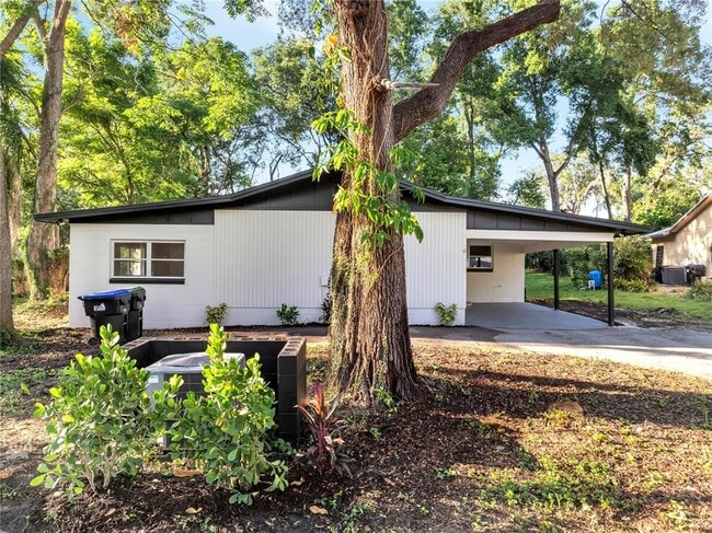 Photo - 7043 Carlene Dr