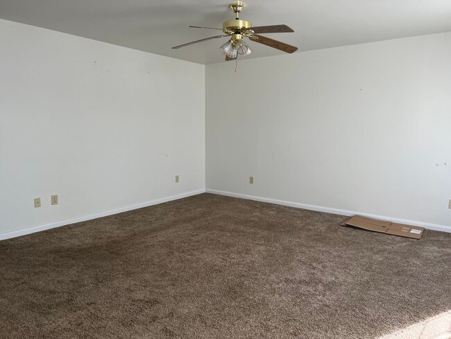 Photo - 247 E Green St