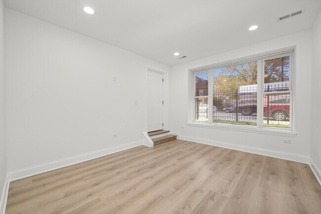 Photo - 2721 S Pulaski Rd Unit 1