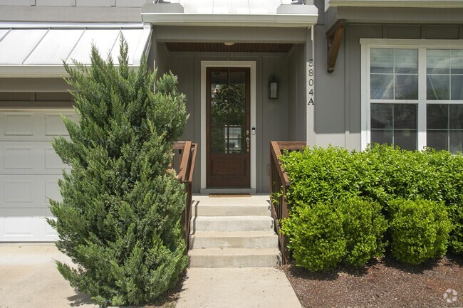 Building Photo - 5804A Morrow Road Rental