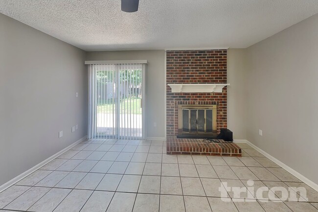 Photo - 7400 Palmetto Ct