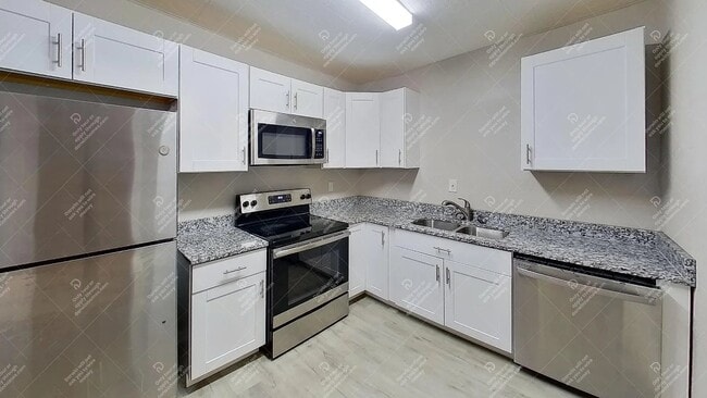 Photo - 5106 Crest Dr