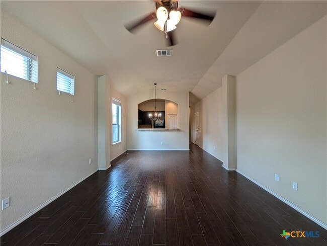 Photo - 534 Creekside Cir