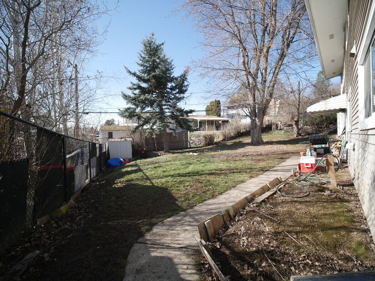 Photo - 1423 NW Kenny Dr