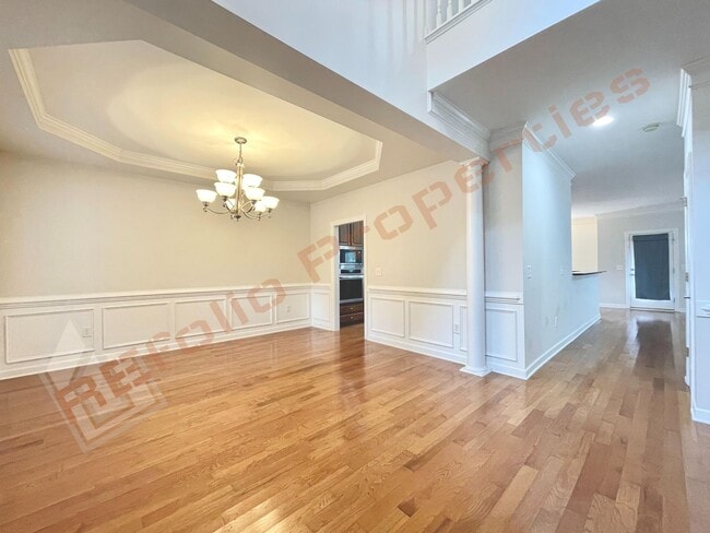 Photo - Lovely 5 Bedroom 4 Bathroom Single Family ...