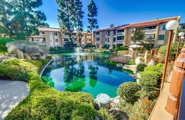 Photo - 1855 Diamond St