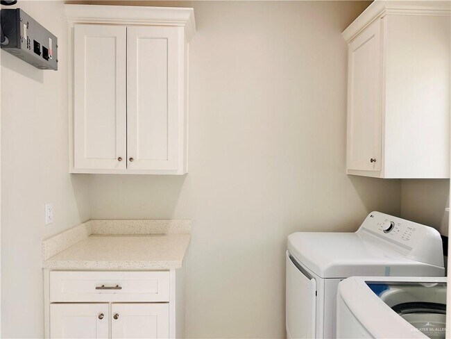 Photo - 20 N Crown Point