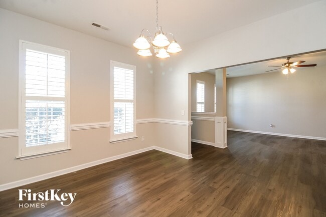 Photo - 708 Hawthorn Ridge Dr