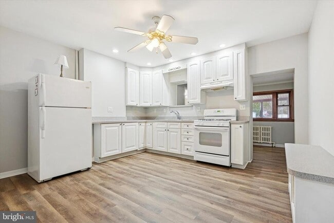 Photo - 218 Bullock Ave