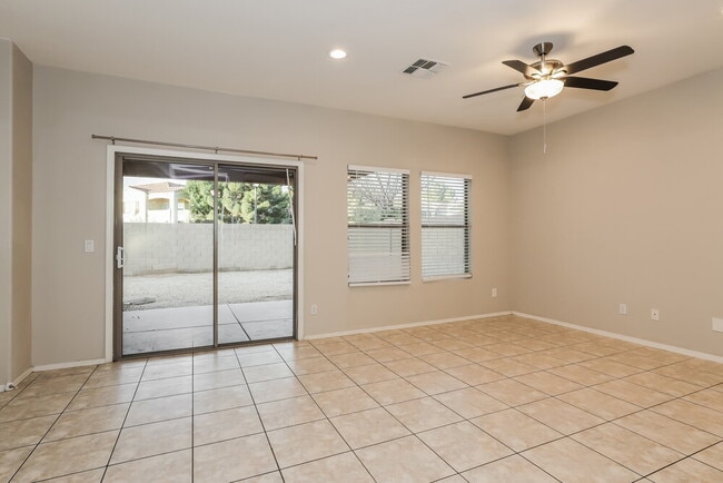 Photo - 706 N 112th Dr