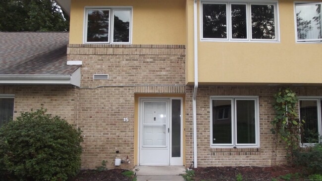 Photo - 46 St James St Unit 15