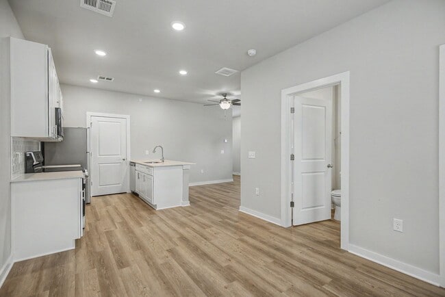 Photo - 401 S 29th St